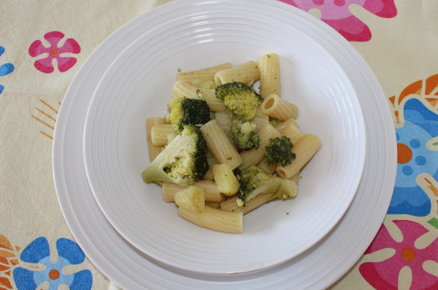 Rigatoni con patate e broccoletti